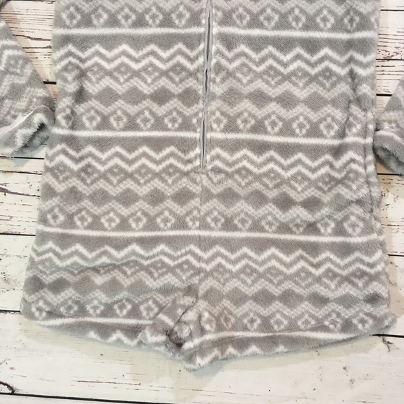 Aerie American Eagle fuzzy romper NWT - Picture 6 of 14